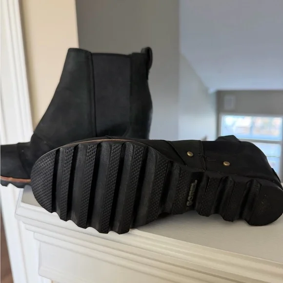 Sorel Wedge Booties - Picture 2 of 4